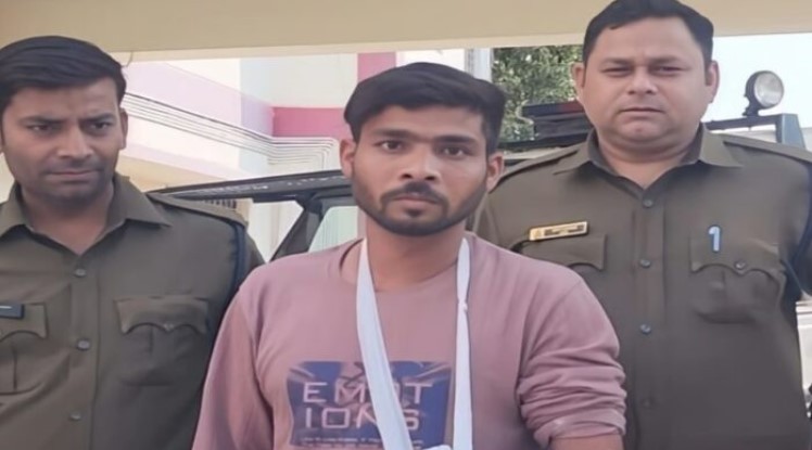 ১৫ বছরের পুরোনো ক্ষোভে শুধু পুলিশের বাড়িতেই চুরি